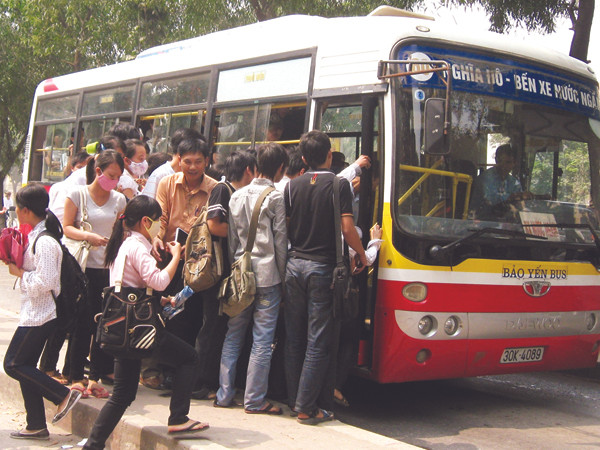 Chất lượng của phương tiện giao thông công cộng luôn là vấn đề người dân quan tâm. Ảnh: Trọng Đảng
