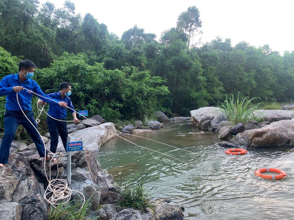 Điểm đặt phao cứu sinh tại các ao hồ, sông suối, điểm có nguy cơ xảy ra đuối nước cao ở Hà Tĩnh