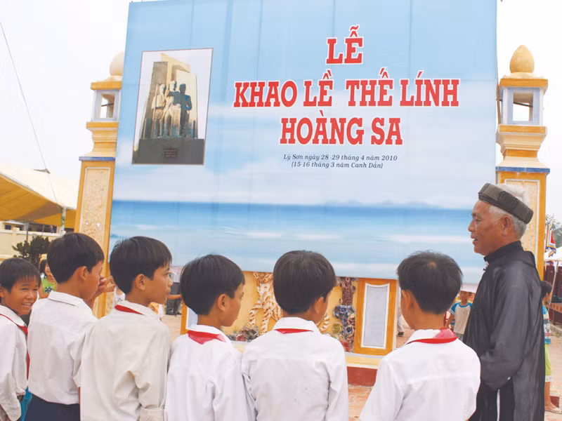 Ông Phạm Đoàn, trưởng tộc Phạm Văn ở Lý Sơn: “Các cháu phải nhớ, một ngàn năm sau, Hoàng Sa vẫn là của Việt Nam”