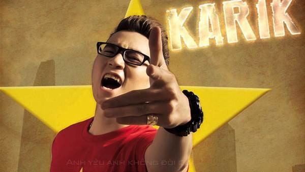 4. Sáng tác nhạc với nội dung Yêu không đòi quà: Không chỉ chế ảnh, chế lời bài hát, ca sĩ - rapper Karik còn cho ra đời hẳn một sản phẩm âm nhạc với phần lời và phối nhạc công phu mang nội dung - Anh không đòi quà để cập nhật câu chuyện thời sự này vào âm nhạc. Bài viết: http://news.zing.vn/Nhung-trao-luu-an-theo-vu-chia-tay-doi-qua-post375204.html#category_featured.noibat Nguồn Zing News 