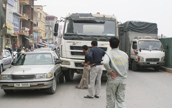 Vụ tai nạn xảy ra giữa đường