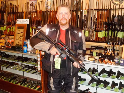 Một cửa hàng bán súng ở Mỹ. Ảnh: Patonabike