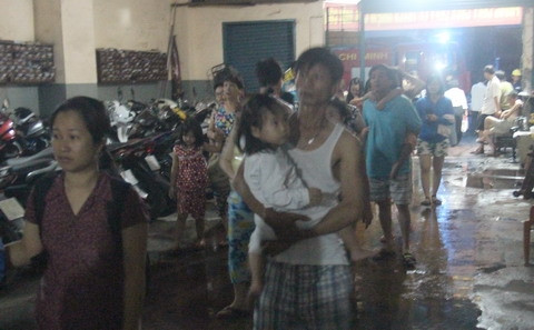 Lũ lượt trở về