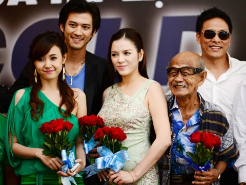 Đạo diễn Ngô Quang Hải và các diễn viên chính của phim