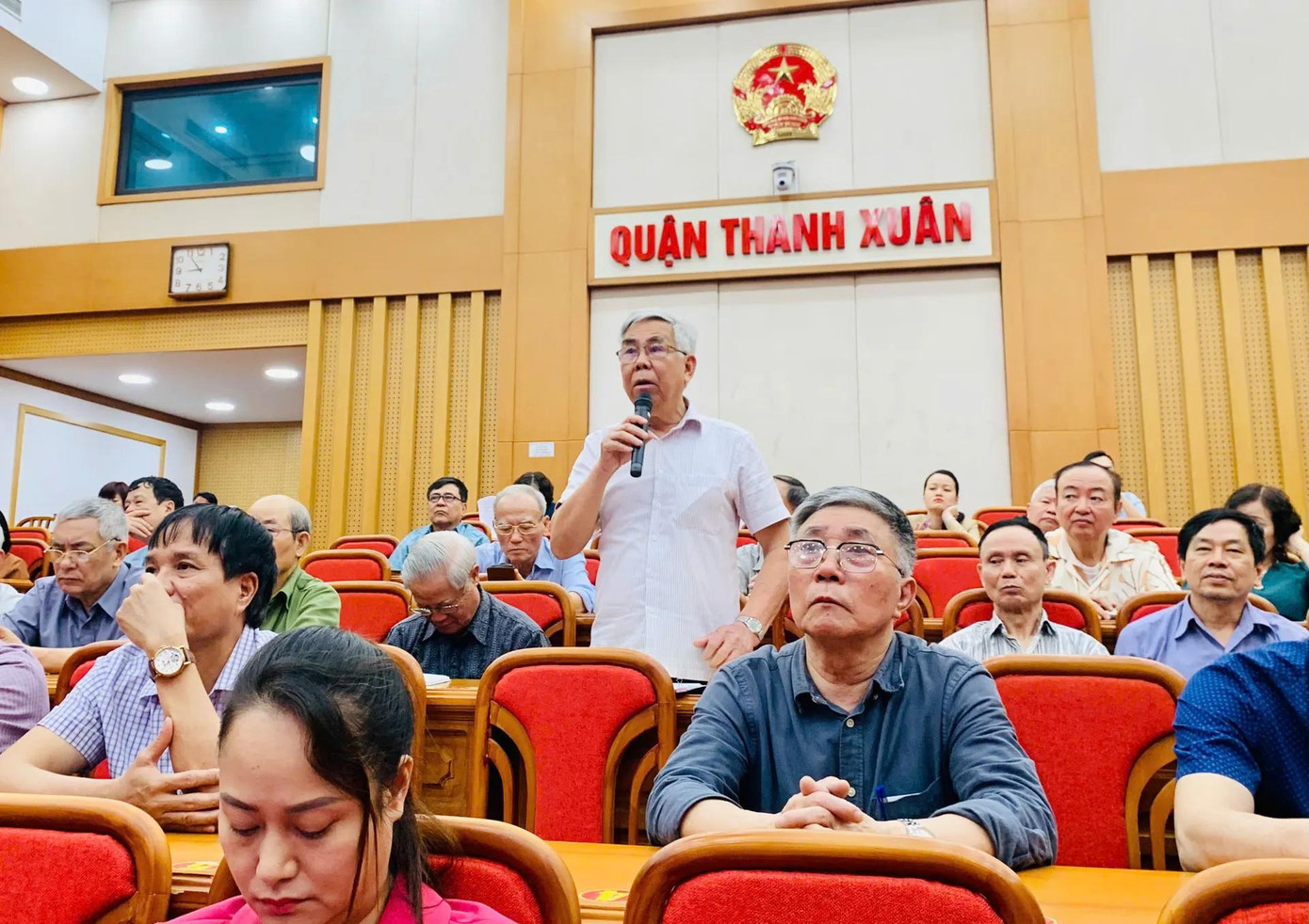 Cử tri nêu kiến nghị tại hội nghị Cử tri nêu kiến nghị tại hội nghị