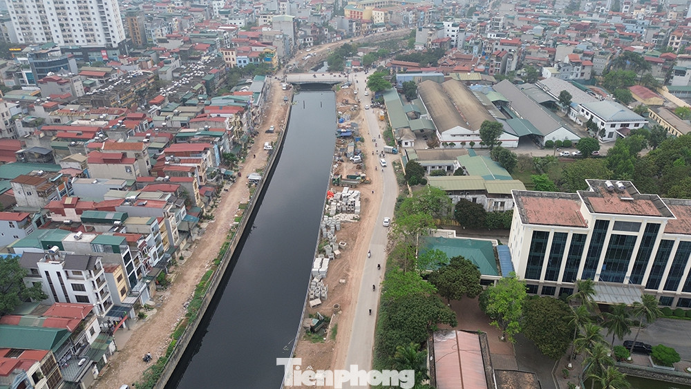 Trong dự án này, hạng mục cứng hóa toàn bộ kênh La Khê chưa thể hoàn thiện do vướng mắc về GPMB. Do đó, dù trạm bơm tiêu Yên Nghĩa được đưa vào sử dụng nhưng khu vực phía tây TP. Hà Nội bao gồm các quận, huyện: Thanh Xuân, Hà Đông, Nam Từ Liêm, Đan Phượng… vẫn chịu cảnh ngập úng. Trong dự án này, hạng mục cứng hóa toàn bộ kênh La Khê chưa thể hoàn thiện do vướng mắc về GPMB. Do đó, dù trạm bơm tiêu Yên Nghĩa được đưa vào sử dụng nhưng khu vực phía tây TP. Hà Nội bao gồm các quận, huyện: Thanh Xuân, Hà Đông, Nam Từ Liêm, Đan Phượng… vẫn chịu cảnh ngập úng.