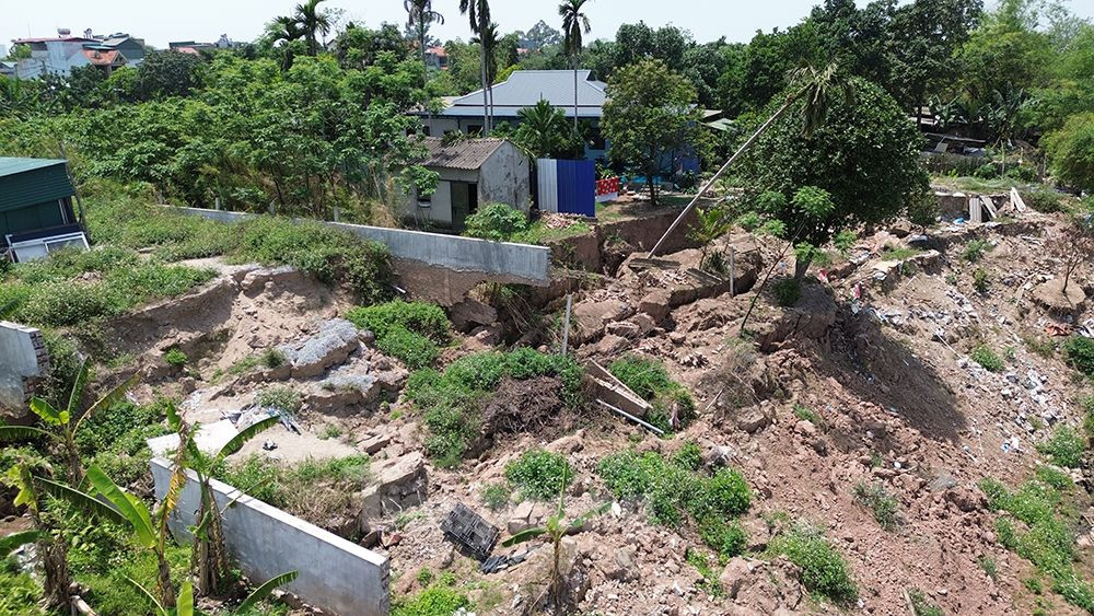 UBND thành phố giao Sở NN&MT Hà Nội chịu trách nhiệm tham mưu, báo cáo kết quả kiểm tra, đánh giá và đề xuất công bố tình huống khẩn cấp về thiên tai.