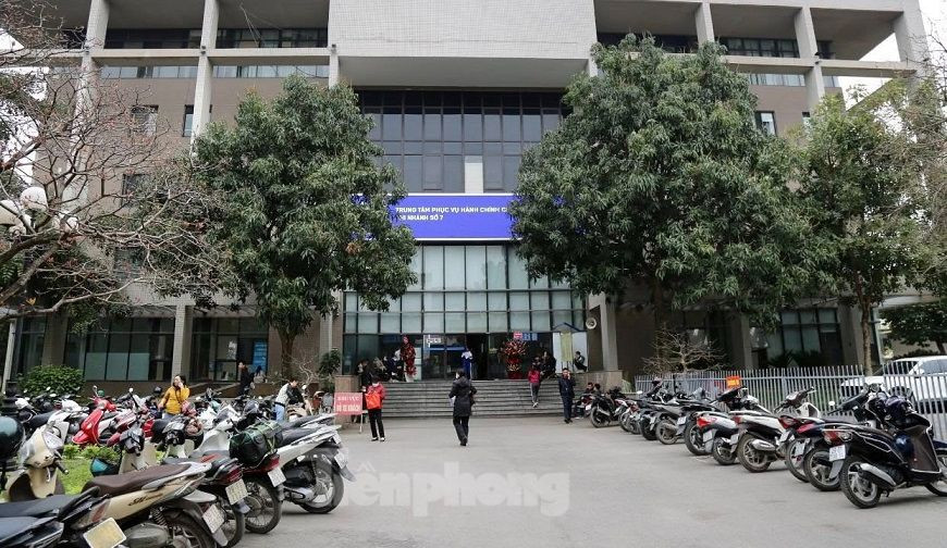 Từ ngày 1/4, Trung tâm Phục vụ Hành chính công TP Hà Nội - Chi nhánh số 7 (gồm địa bàn quận Hà Đông, huyện Chương Mỹ, Quốc Oai), trụ sở chính tại bộ phận Một cửa quận Hà Đông bắt đầu đi vào hoạt động.