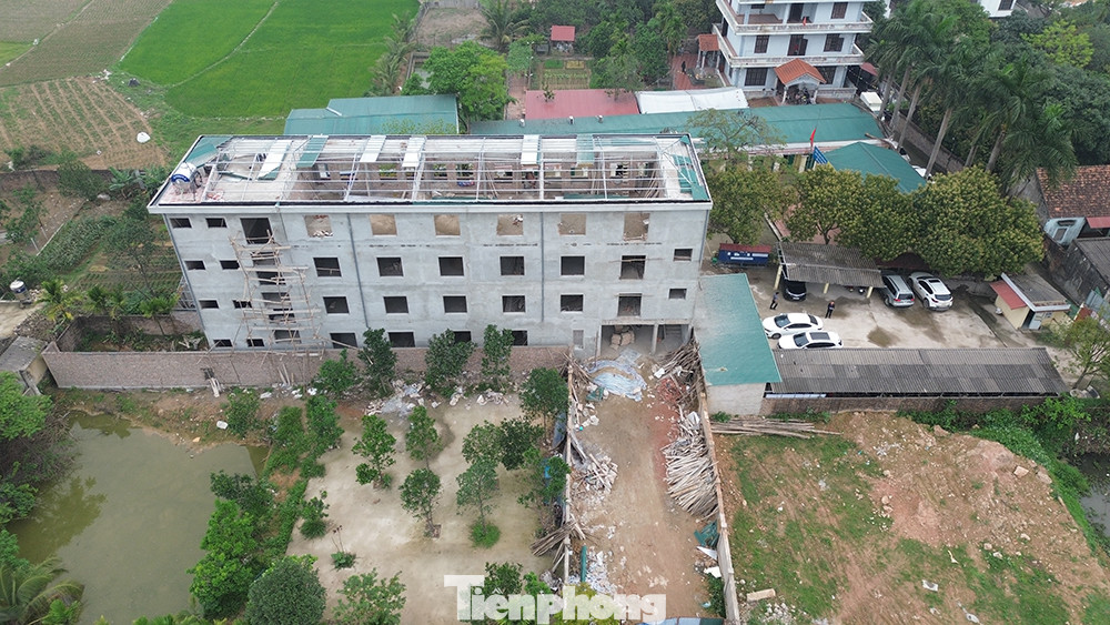 Sau cơn bão Yagi (bão số 3) năm 2024, một dãy nhà cấp 4 bị xuống cấp, có nguy cơ đổ sập. Do đó, nhà trường quyết định xây dựng dãy phòng học mới và trang bị cơ sở vật chất khang trang, hiện đại để phục vụ việc học. Từ tháng 11/2024, công trình được khởi công trên nền dãy phòng học cũ.