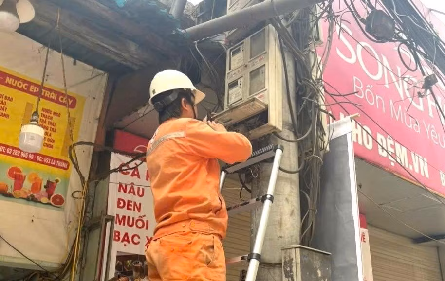 Quận Ba Đình thực hiện cắt điện, nước với các hộ không bàn giao mặt bằng dự án Đường Vành đai 1, đoạn Hoàng Cầu- Voi Phục Quận Ba Đình thực hiện cắt điện, nước với các hộ không bàn giao mặt bằng dự án Đường Vành đai 1, đoạn Hoàng Cầu- Voi Phục