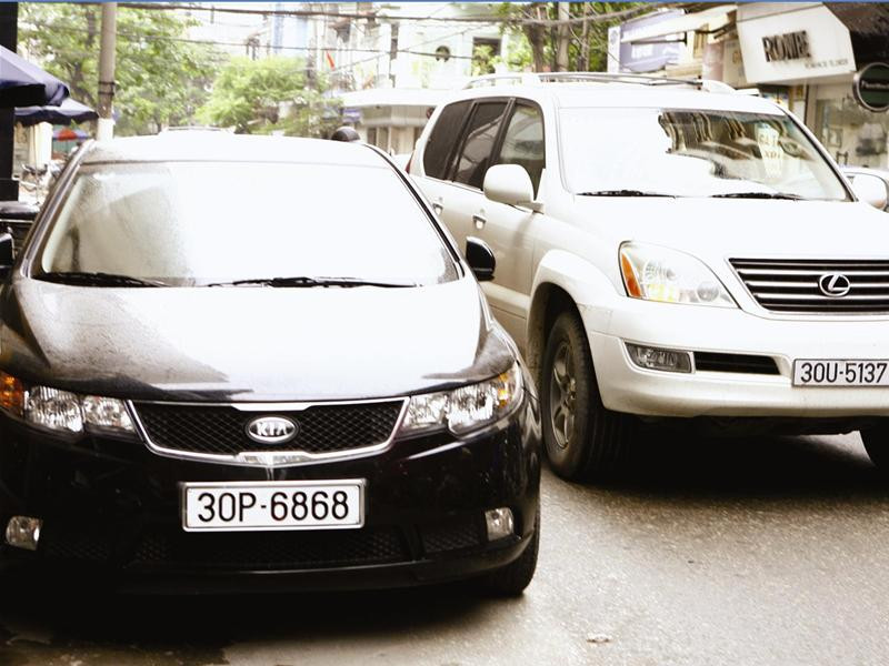 Thực hiện đấu giá biển số xe đẹp sớm ngày nào thành phố sẽ có thêm được nguồn thu đáng kể ngày đó - Ảnh: Hồng Vĩnh