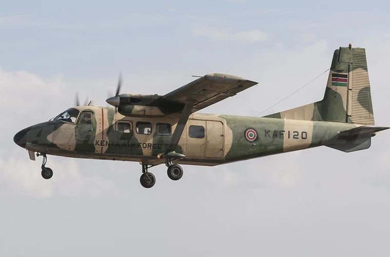 Ngoài cái tiếng là “kẻ quấy rối” Quân Phòng vệ trên không Nhật Bản (JASDF). Ở Trung Quốc, Y-12 được xem là một trong những sản phẩm xuất khẩu thành công nhất của ngành công nghiệp hàng không nước này. Hiện nay có khoảng 28 quốc gia sử dụng Y-12 cho mục đích dân sự và quân sự. Trong ảnh là một chiếc Y-12 của Không quân Kenya