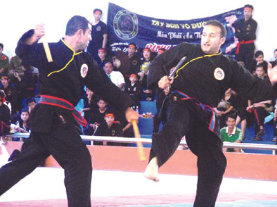 Các võ sĩ Quán Khí Đạo người Ý song đấu