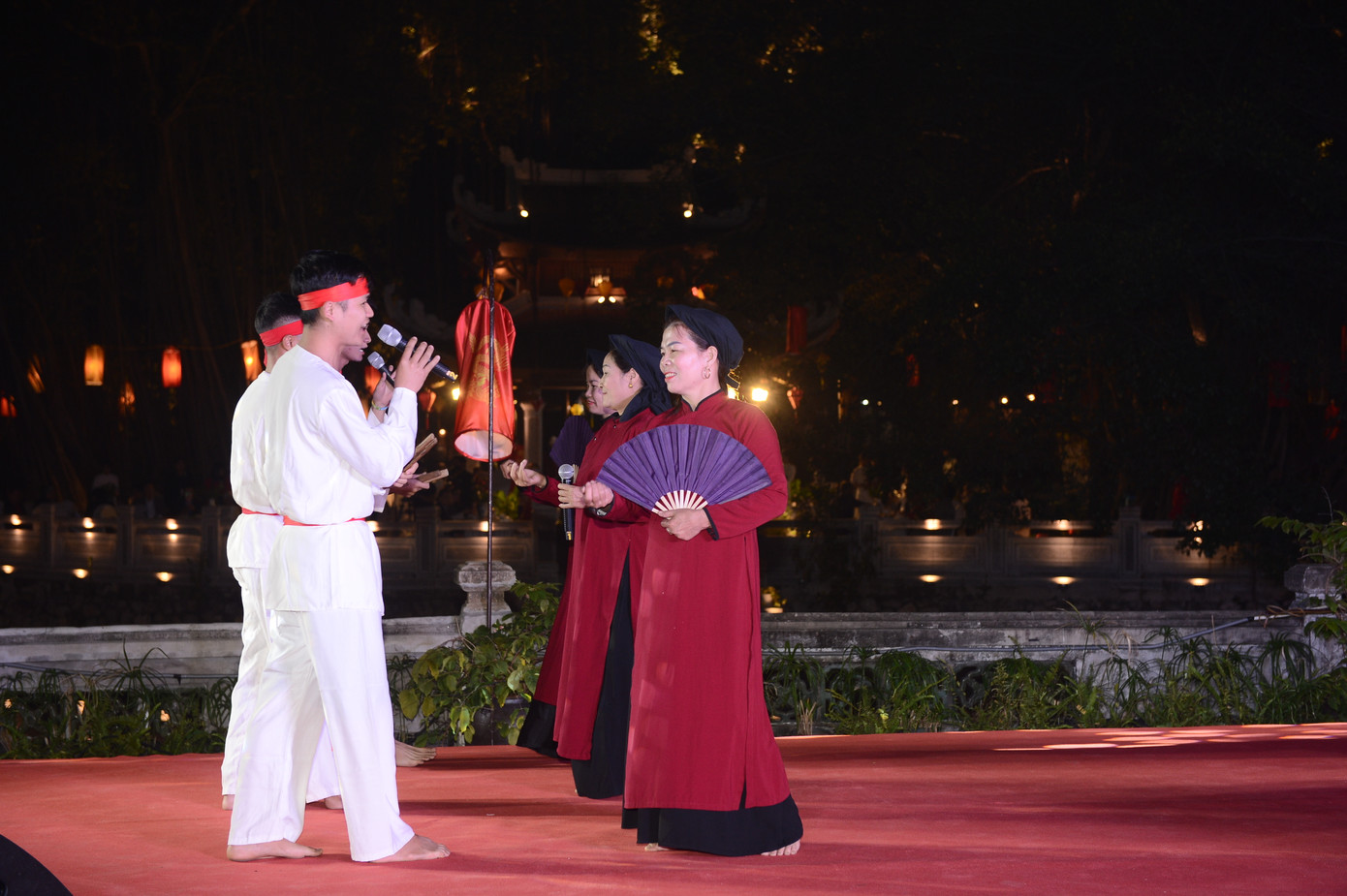 Những điệu hát Xoan thu hút khách quốc tế. Những điệu hát Xoan thu hút khách quốc tế.