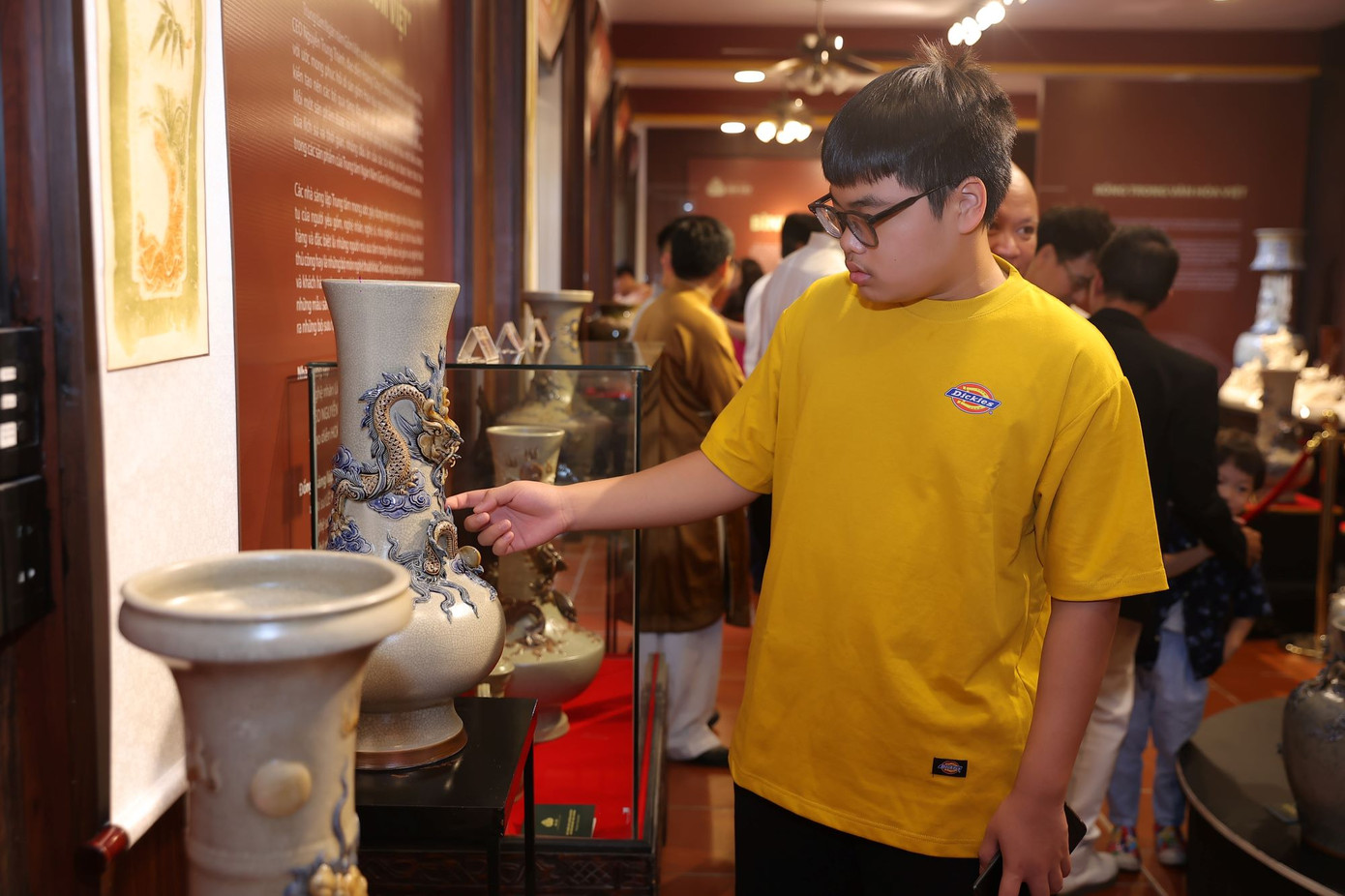 Trung tâm Ngàn năm gốm Việt là nơi trưng bày, giới thiệu những sản phẩm tinh xảo.