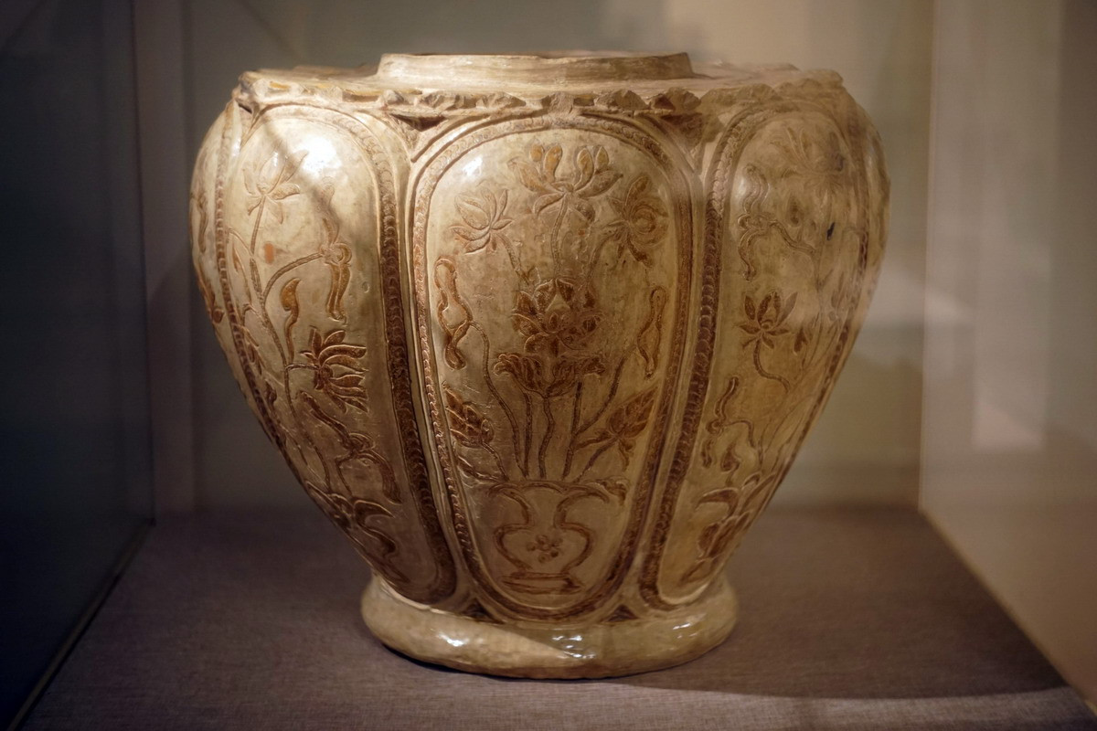 Bảo vật quốc gia - gốm hoa nâu thời Trần.