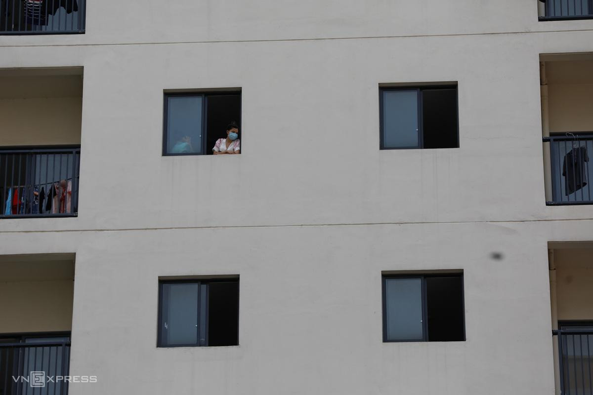 Bệnh viện dã chiến số 6 ở phường An Khánh, TP Thủ Đức, là một trong 11 bệnh viện dã chiến được TP HCM trưng dụng từ khu tái định cư để tiếp nhận và điều trị các ca Covid-19.