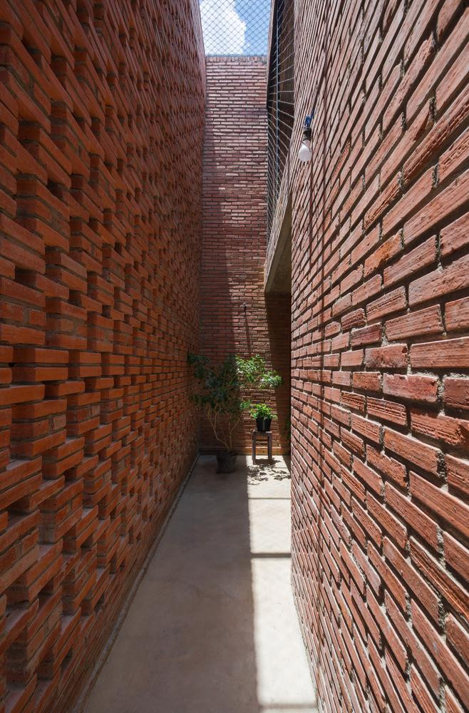 Bởi nó đáp ứng được nhu cầu về không gian sống đẹp và thú vị cho người lao động thu nhập trung bình và thấp trên khắp nước ta. Bản vẽ thiết kế của ngồi nhà.