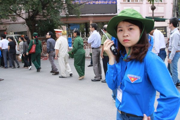 Điều hành các thành viên thay đổi ca trực