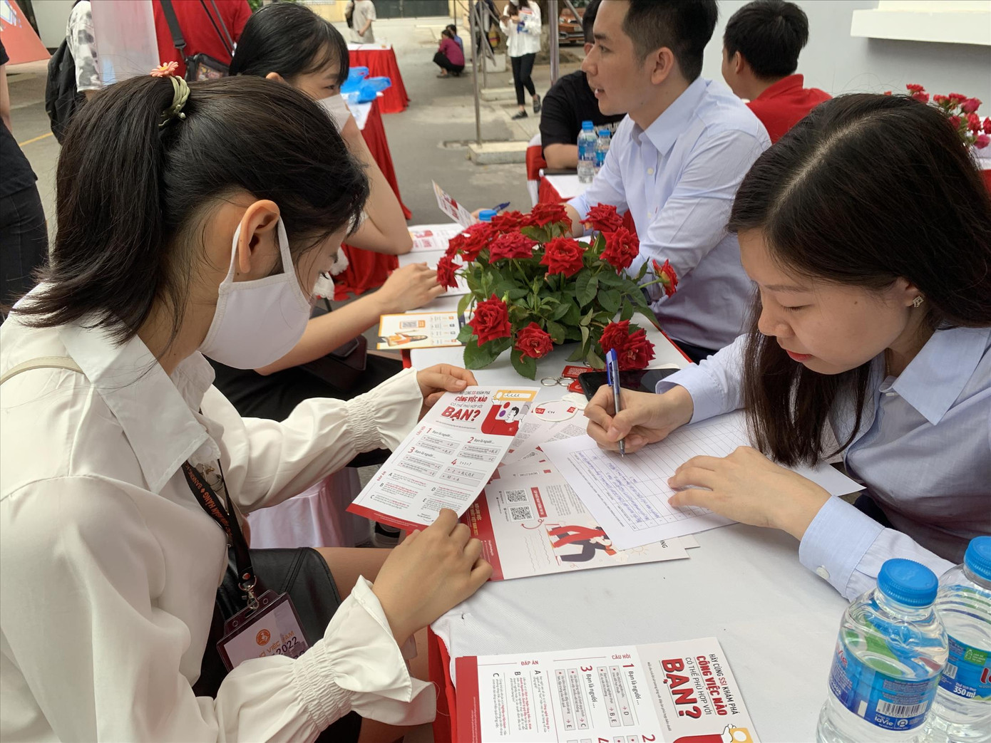 Năm nay, mỗi thí sinh chỉ trúng tuyển một nguyện vọng bằng một phương thức. Ảnh: Nghiêm Huê Năm nay, mỗi thí sinh chỉ trúng tuyển một nguyện vọng bằng một phương thức. Ảnh: Nghiêm Huê