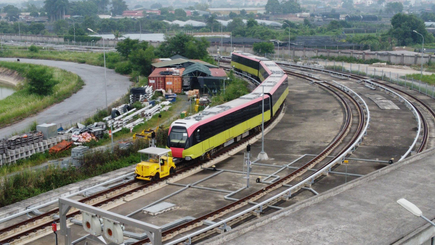 Nhiều dự án, công trình chậm tiến độ gây bức xúc cho người dân. Dự án đường sắt Nhổn - Ga Hà Nội chậm thêm 5 năm. Ảnh: Mạnh Thắng