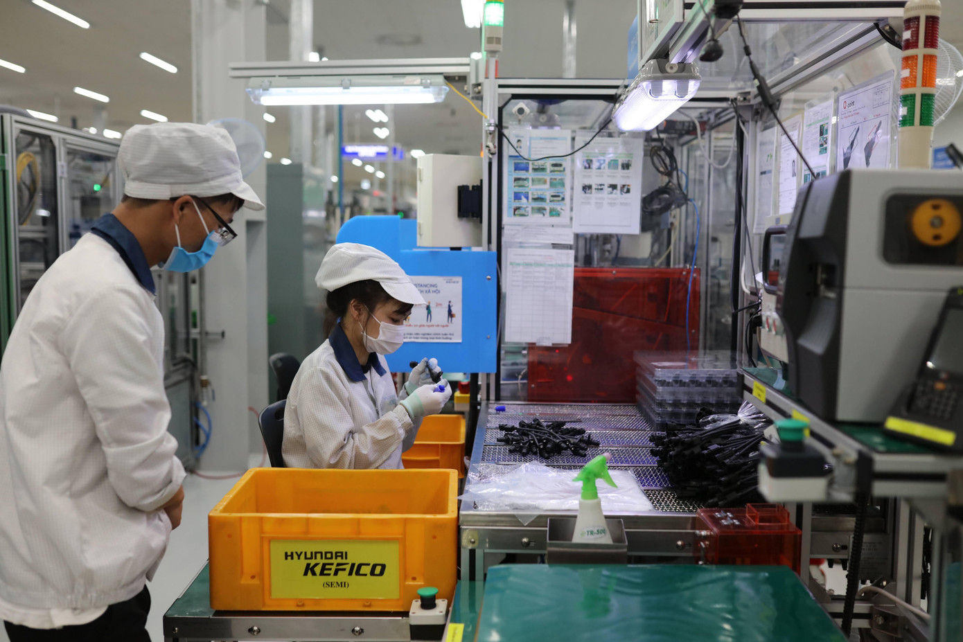 Khi vốn cho nền kinh tế được khai thông, doanh nghiệp sẽ có động lực vượt qua khó khăn để kinh doanh hiệu quả hơn (Ảnh: Như ý).