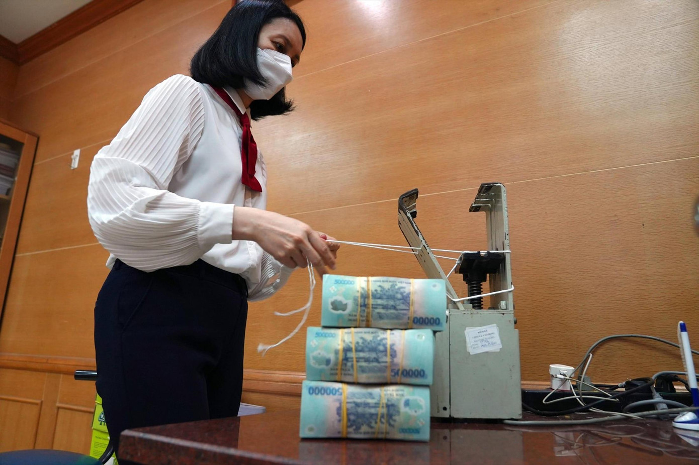 Nhiệm vụ giải ngân 700.000 tỷ đồng đầu tư công năm 2023 là rất nặng nề. Ảnh: Như Ý