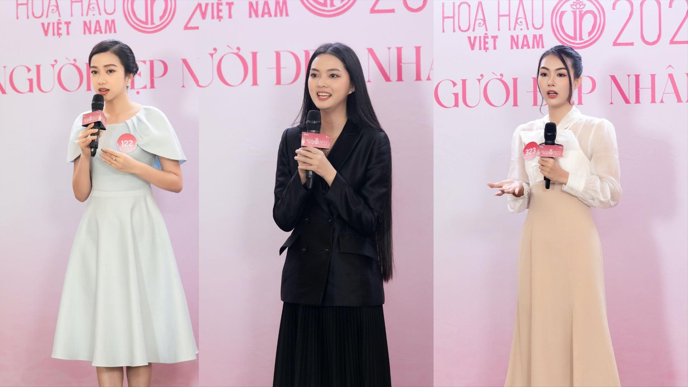 Thí sinh Nguyễn Ngọc Mai, Mai Trang Thảo, Nguyễn Thị Thanh Tâm (từ trái qua) trình bày về những dự án nhân ái cho trẻ em. Ảnh: PHẠM NGUYỄN