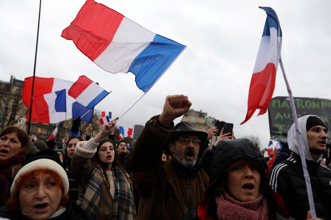 Biểu tình chống tiêm chủng bắt buộc ở Paris