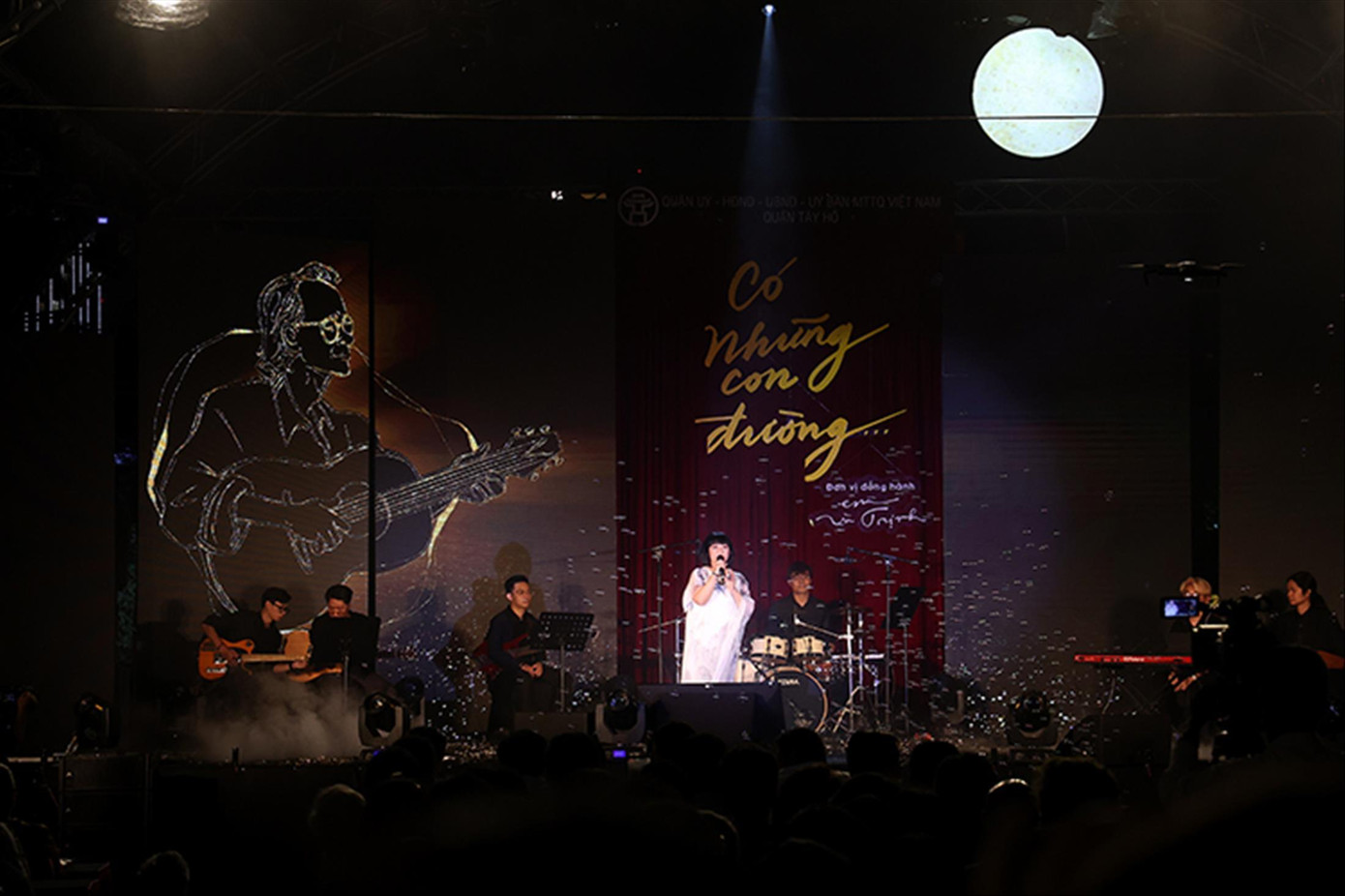 Phố đi bộ cần bản sắc