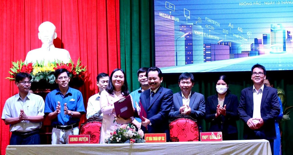 UBND huyện Krông Pắc ký kết hợp tác chuyển đổi số UBND huyện Krông Pắc ký kết hợp tác chuyển đổi số
