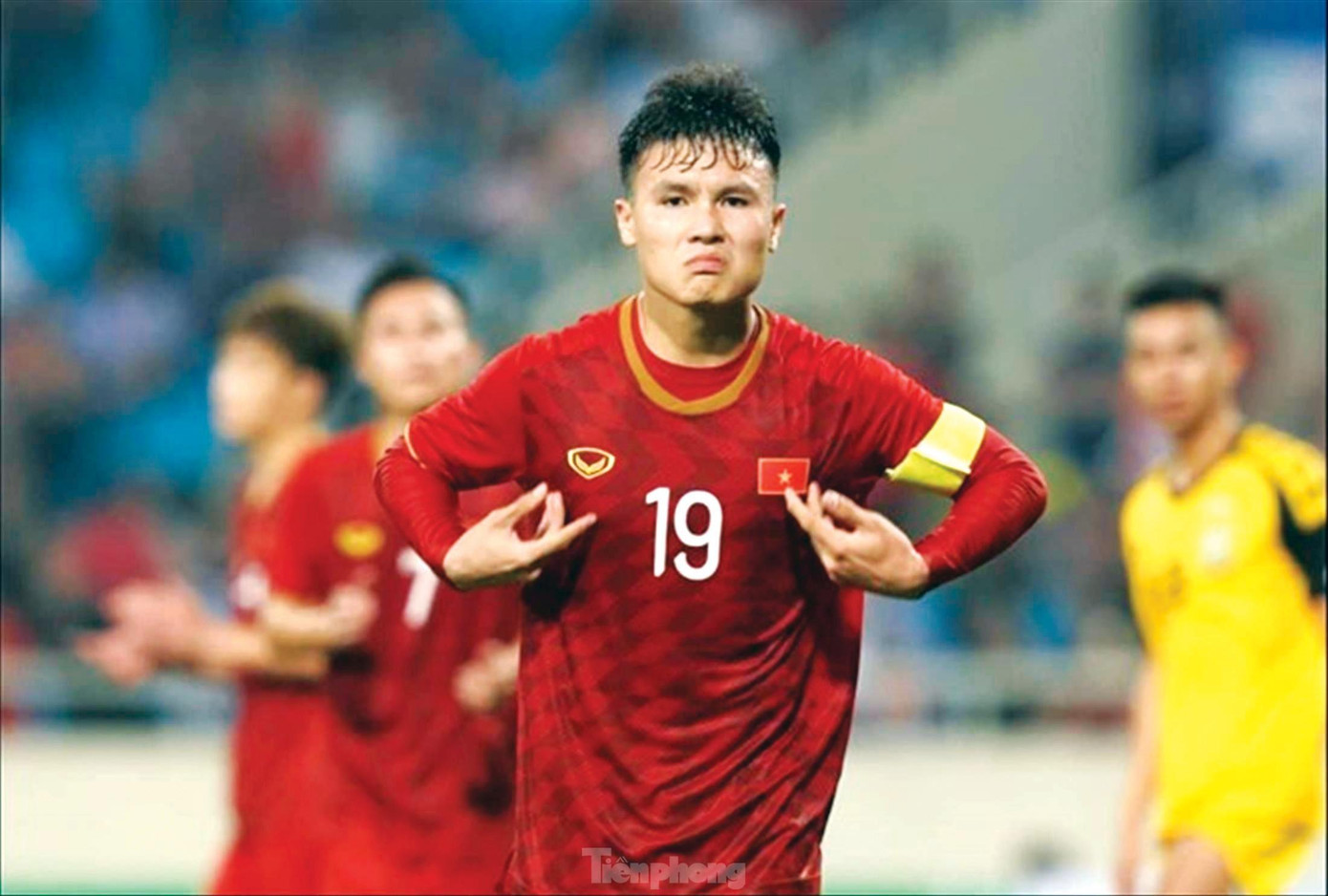 Tiền vệ Quang Hải