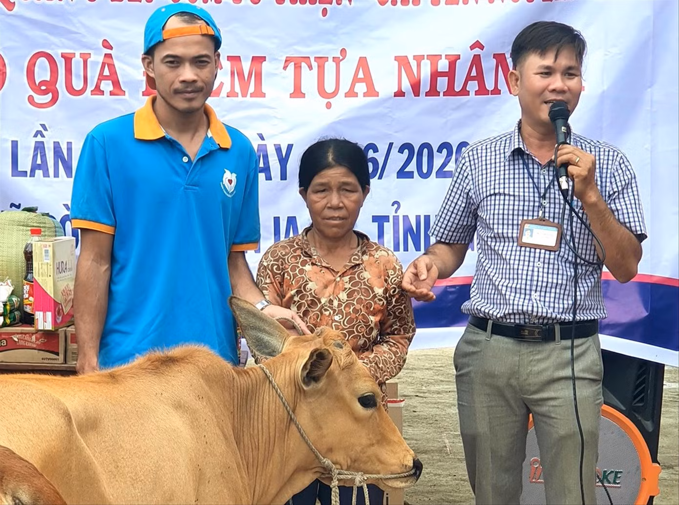 Các thầy xây dựng mô hình tạo sinh kế cho gia đình học trò khó khăn Các thầy xây dựng mô hình tạo sinh kế cho gia đình học trò khó khăn