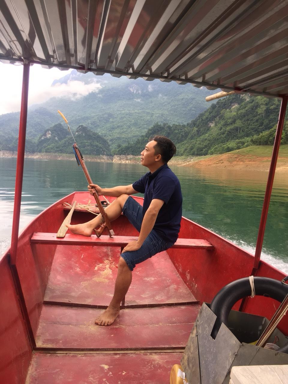 Thợ săn và cây súng Thợ săn và cây súng