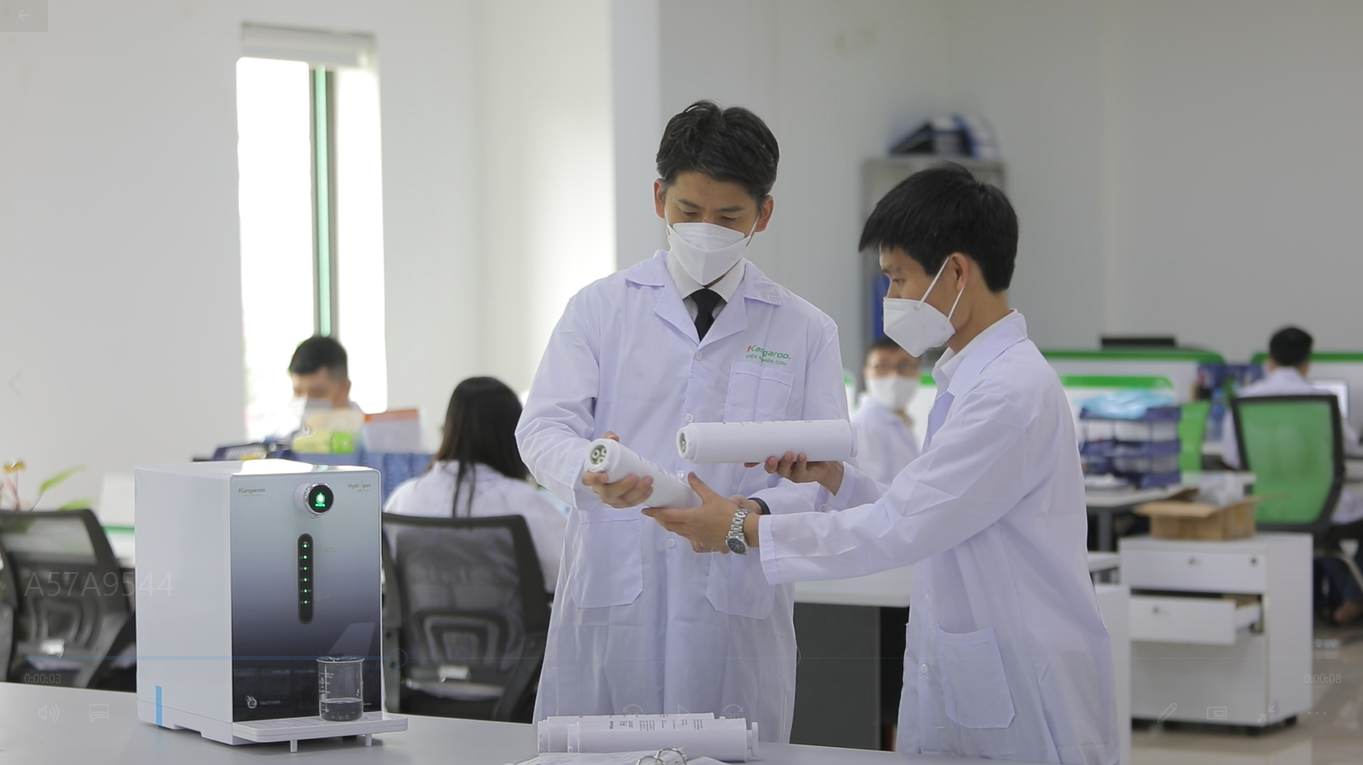 Chuyên gia Nhật Bản trực tiếp tham gia quy trình sản xuất, nghiên cứu tại nhà máy, phòng nghiên cứu - Viện nghiên cứu Kangaroo