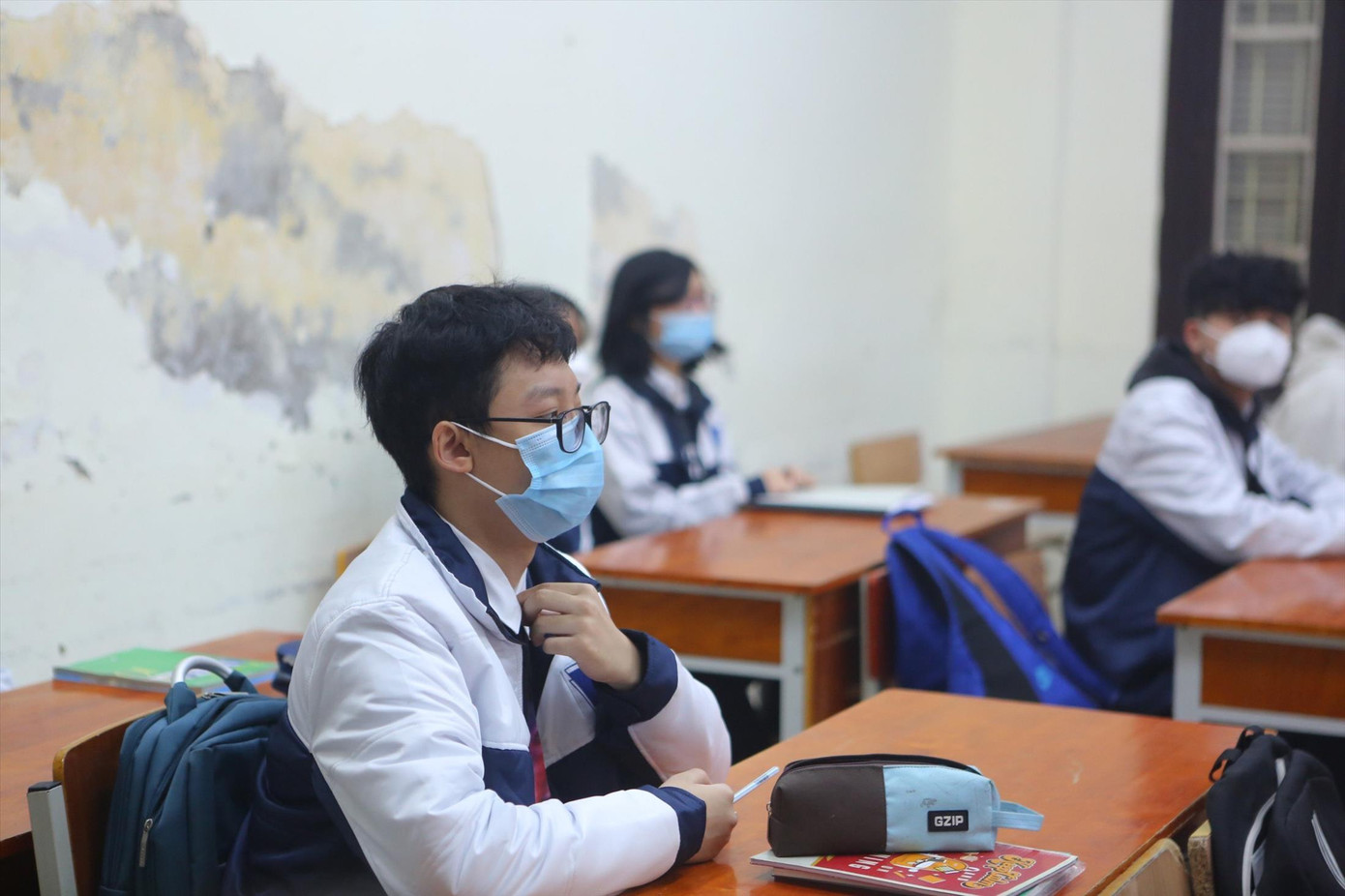 Học sinh trường THPT Phan Đình Phùng quay trở lại trường học trực tiếp sau thời gian dài học trực tuyến. Ảnh: Trọng Tài Học sinh trường THPT Phan Đình Phùng quay trở lại trường học trực tiếp sau thời gian dài học trực tuyến. Ảnh: Trọng Tài