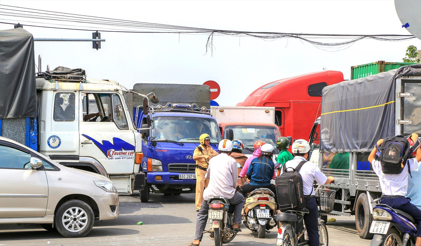 Tuyến đường Mỹ Phước - Tân Vạn ở Bình Dương ùn tắc giờ cao điểm. Ảnh: H.C Tuyến đường Mỹ Phước - Tân Vạn ở Bình Dương ùn tắc giờ cao điểm. Ảnh: H.C