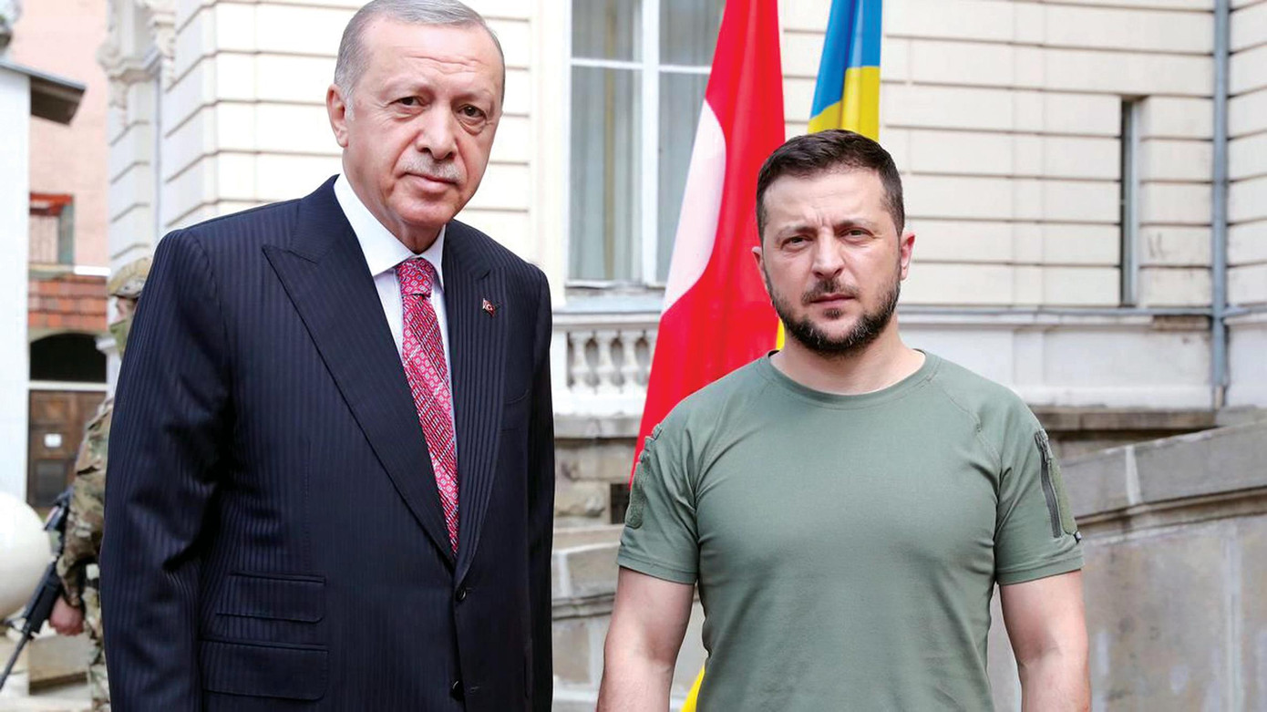 Tổng thống Thổ Nhĩ Kỳ Tayyip Erdogan (trái) và Tổng thống Ukraine Volodymyr Zelensky. Ảnh: Postsen