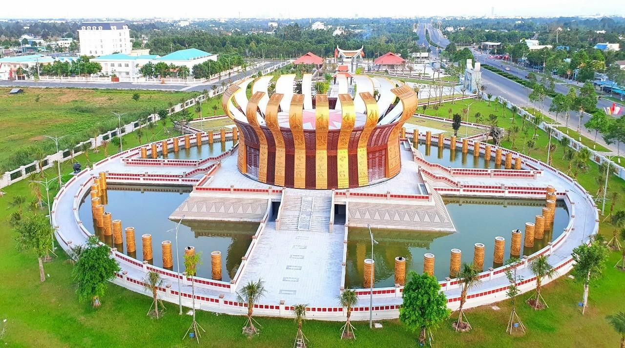 Đền thờ Vua Hùng thành phố Cần Thơ: Công trình văn hóa tâm linh giàu nghệ thuật Đền thờ Vua Hùng thành phố Cần Thơ: Công trình văn hóa tâm linh giàu nghệ thuật