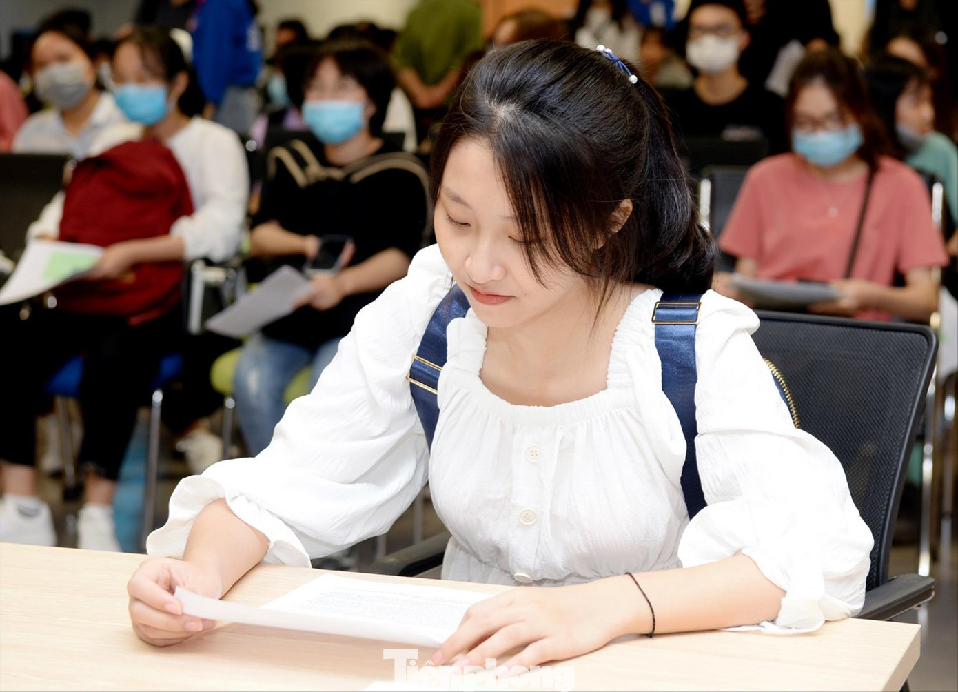 Tăng học phí là gánh nặng đối với phần lớn sinh viên. Ảnh: Nghiêm Huê