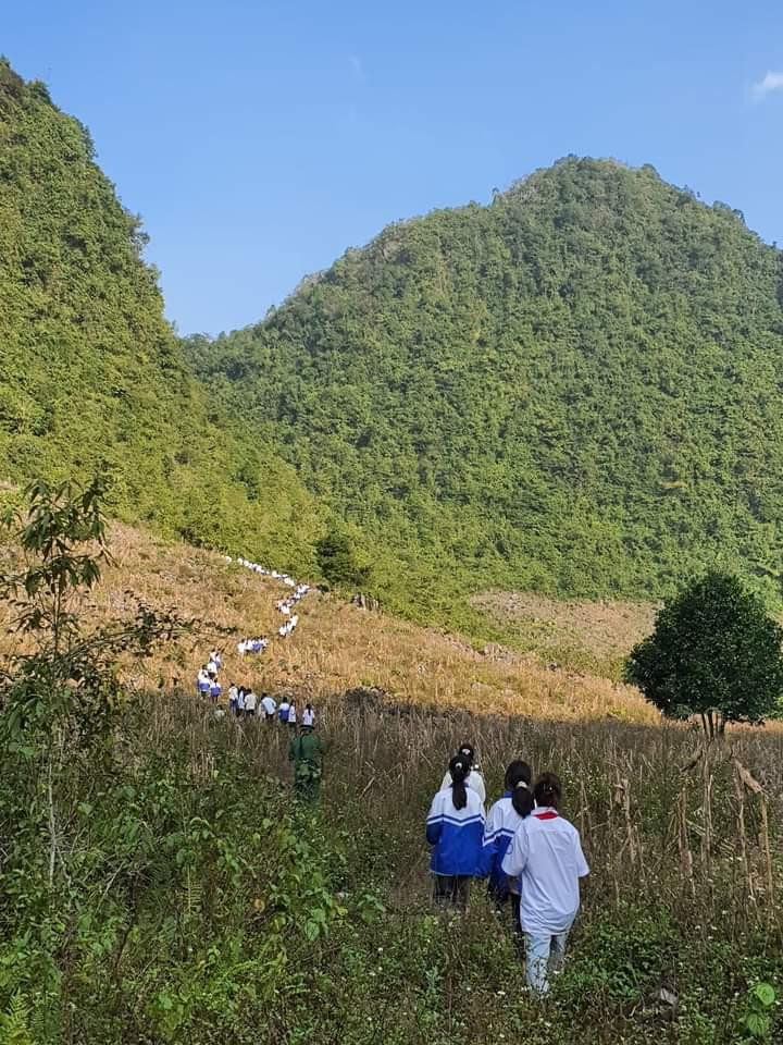 Học trò ở xã Xuân Trường, huyện Bảo Lạc, tỉnh Cao Bằng Học trò ở xã Xuân Trường, huyện Bảo Lạc, tỉnh Cao Bằng