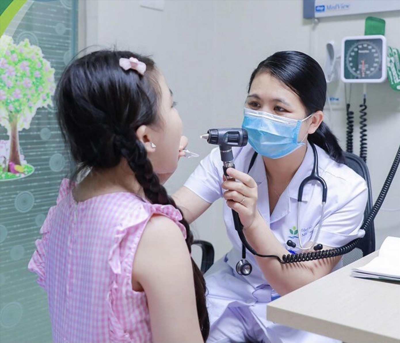 Khám hậu COVID-19 cho trẻ ở BV Nhi Trung ương