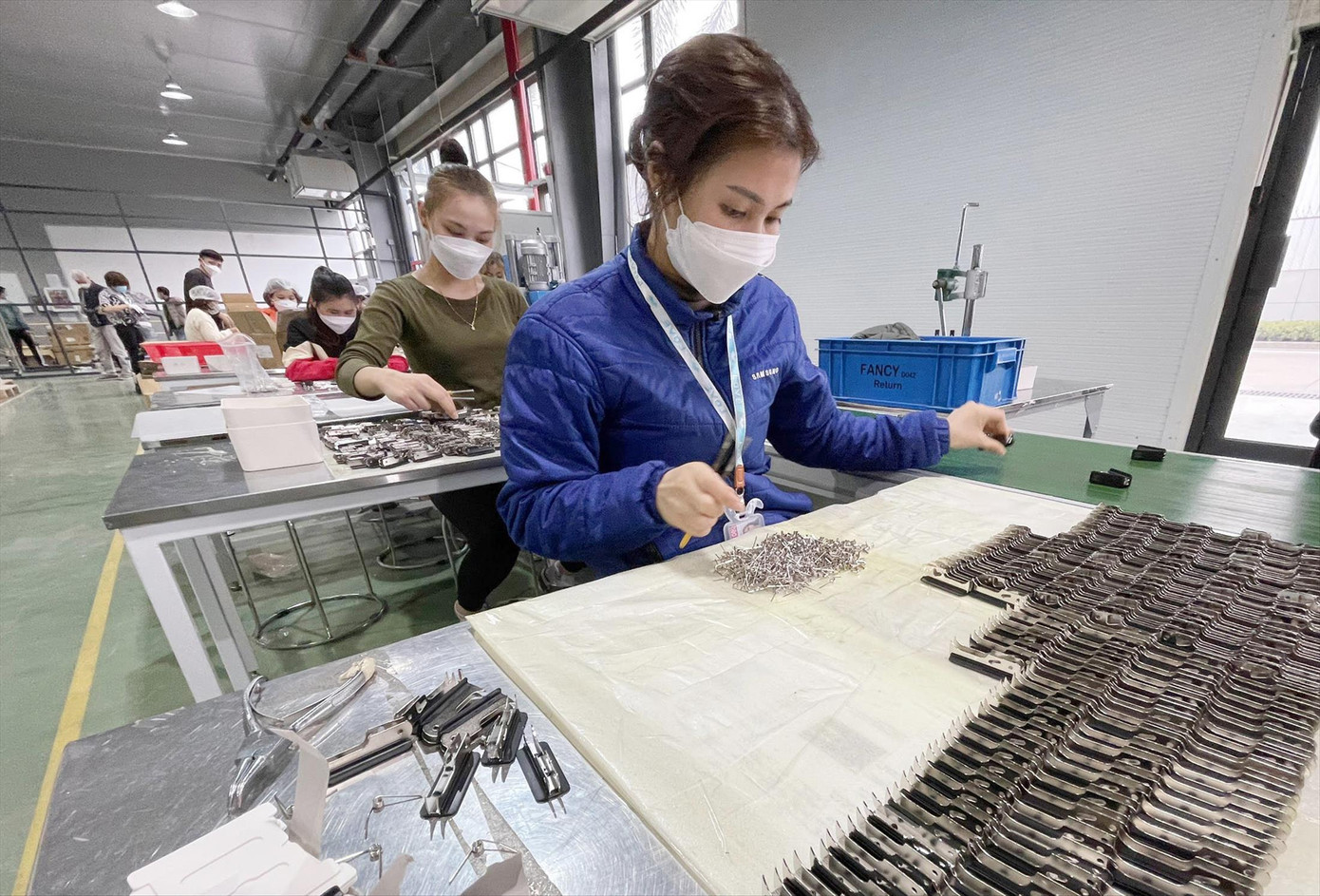 Tổng Liên đoàn Lao động Việt Nam đề xuất tăng lương tối thiểu vùng từ ngày 1/7. Ảnh: PV Tổng Liên đoàn Lao động Việt Nam đề xuất tăng lương tối thiểu vùng từ ngày 1/7. Ảnh: PV