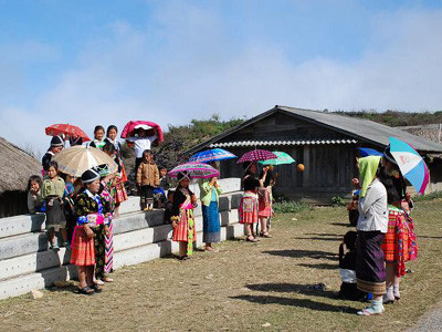 Chợ tình của người Mông ở Mường Lống