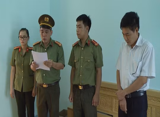 Những lời khai rúng động trong vụ gian lận thi cử ở Sơn La ảnh 10 Những lời khai rúng động trong vụ gian lận thi cử ở Sơn La ảnh 10