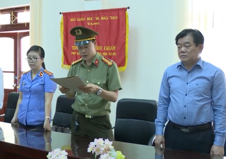 Gian lận thi ở Sơn La: 2 cán bộ công an sai phạm như thế nào? ảnh 6
