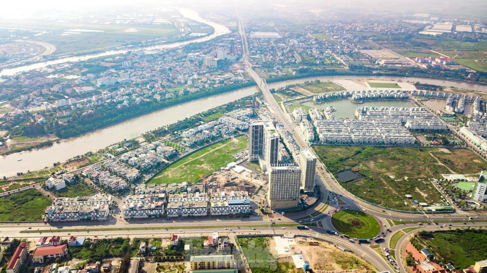 Có nơi giá đất trước và sau khi có dự án chênh từ 50 đến 700 lần.