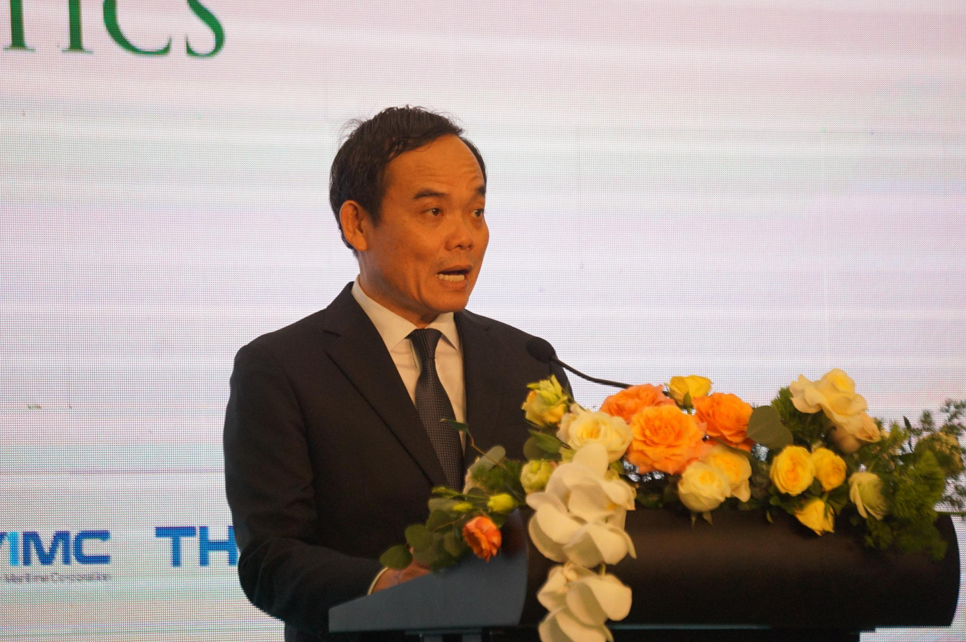 Ông Trần Lưu Quang - Bí thư Thành ủy Hải Phòng - nêu 5 giải pháp phát triển logistics địa phương. Ông Trần Lưu Quang - Bí thư Thành ủy Hải Phòng - nêu 5 giải pháp phát triển logistics địa phương.