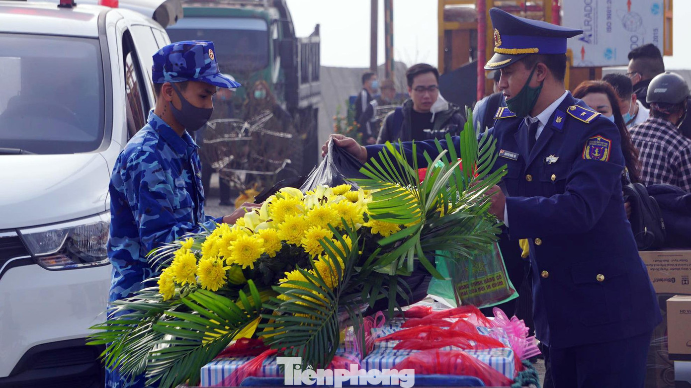 Tham gia chương trình có 50 đại biểu thuộc TW Đoàn; Đoàn thanh niên Đại học quốc gia Hà Nội; Đoàn thanh niên Bộ KH&amp;CN; các quận huyện đoàn, đoàn trực thuộc Thành đoàn Hải Phòng; các hội, nhóm thuộc Hội Liên hiệp thanh niên Việt Nam và các đơn vị tài trợ.