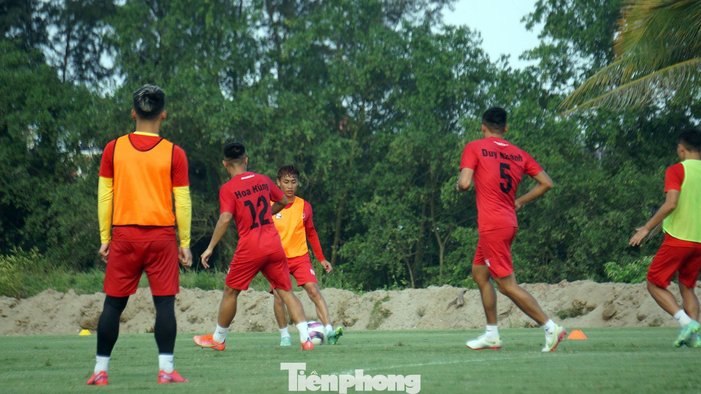 Trong đó, CLB Hải Phòng tập phối hợp tấn công. Với sự tham gia của các CLB hàng đầu, giải giao hữu cup tứ hùng Hải Phòng 2022 là sân chơi giúp các CLB cọ xát, có sự chuẩn bị tốt nhất cho V-League. Trong đó, CLB Hải Phòng tập phối hợp tấn công. Với sự tham gia của các CLB hàng đầu, giải giao hữu cup tứ hùng Hải Phòng 2022 là sân chơi giúp các CLB cọ xát, có sự chuẩn bị tốt nhất cho V-League.